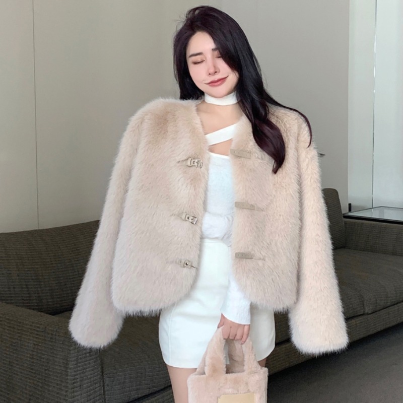 Elegant and fashionable loose fluffy coat top 23